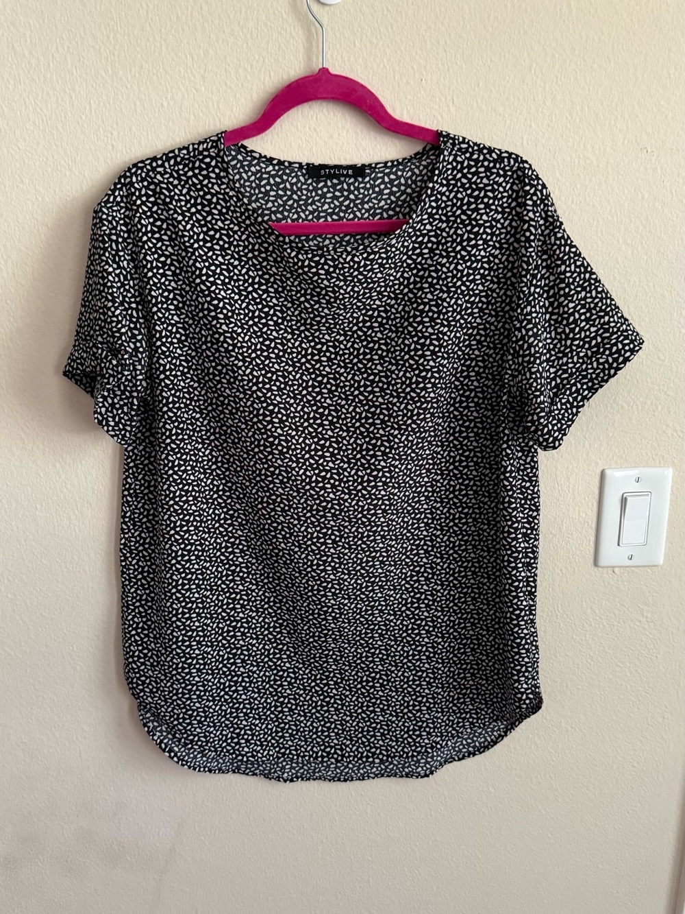 STYLiVE Black and White Short Sleeve Printed Blouse